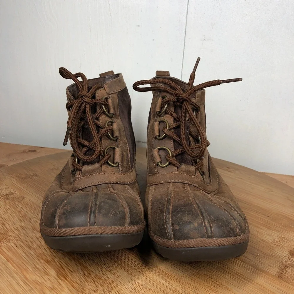 UGG pre owned